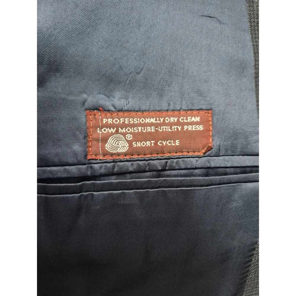 Jos A Bank Mens Wool Sports Coat 42L Navy Blue Vintage USA Made 2 Button Blazer
